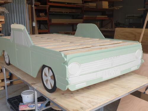 car bed green